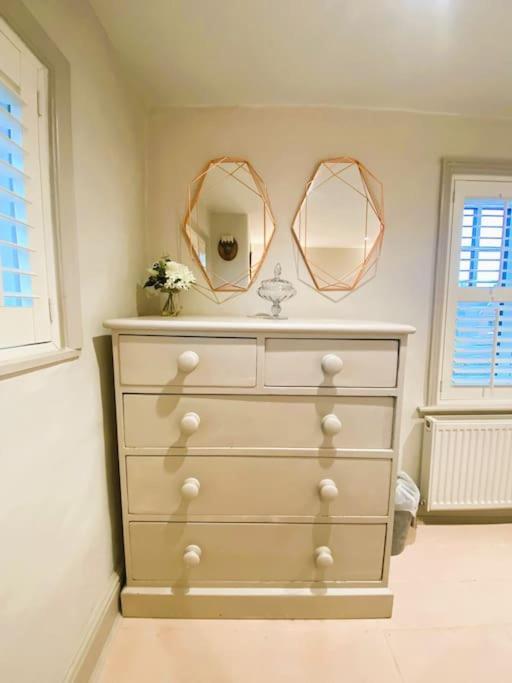 Beautiful Immaculate Aldeburgh Cottage, Sunny Outdoor Space, Free Parking - Easy Walk To Beach & Town Buitenkant foto