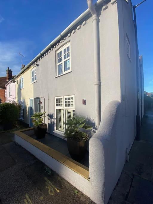 Beautiful Immaculate Aldeburgh Cottage, Sunny Outdoor Space, Free Parking - Easy Walk To Beach & Town Buitenkant foto
